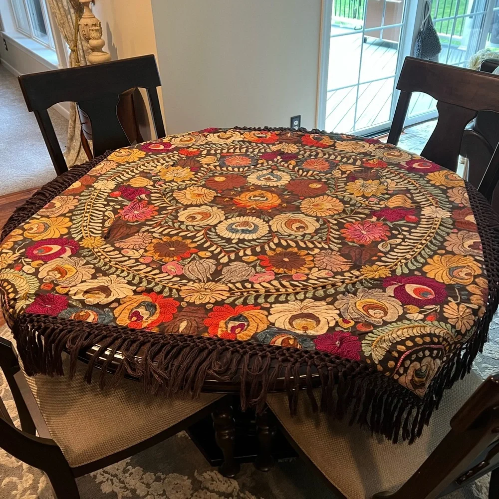 *RARE*Pottery Barn•Embroidered Fringed Tablecloth